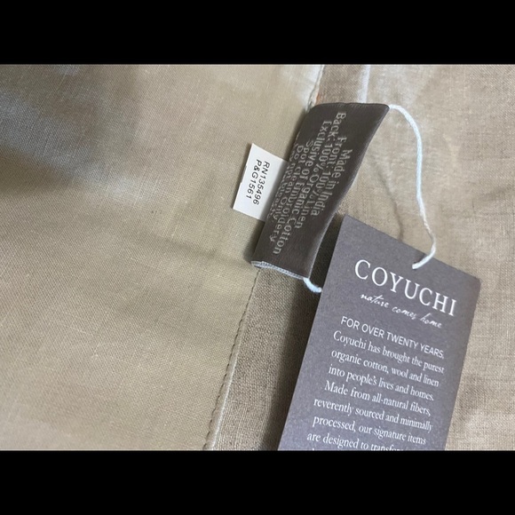 Coyuchi Bold Embroidered Linen Placemat Set of 8 - Picture 5 of 6